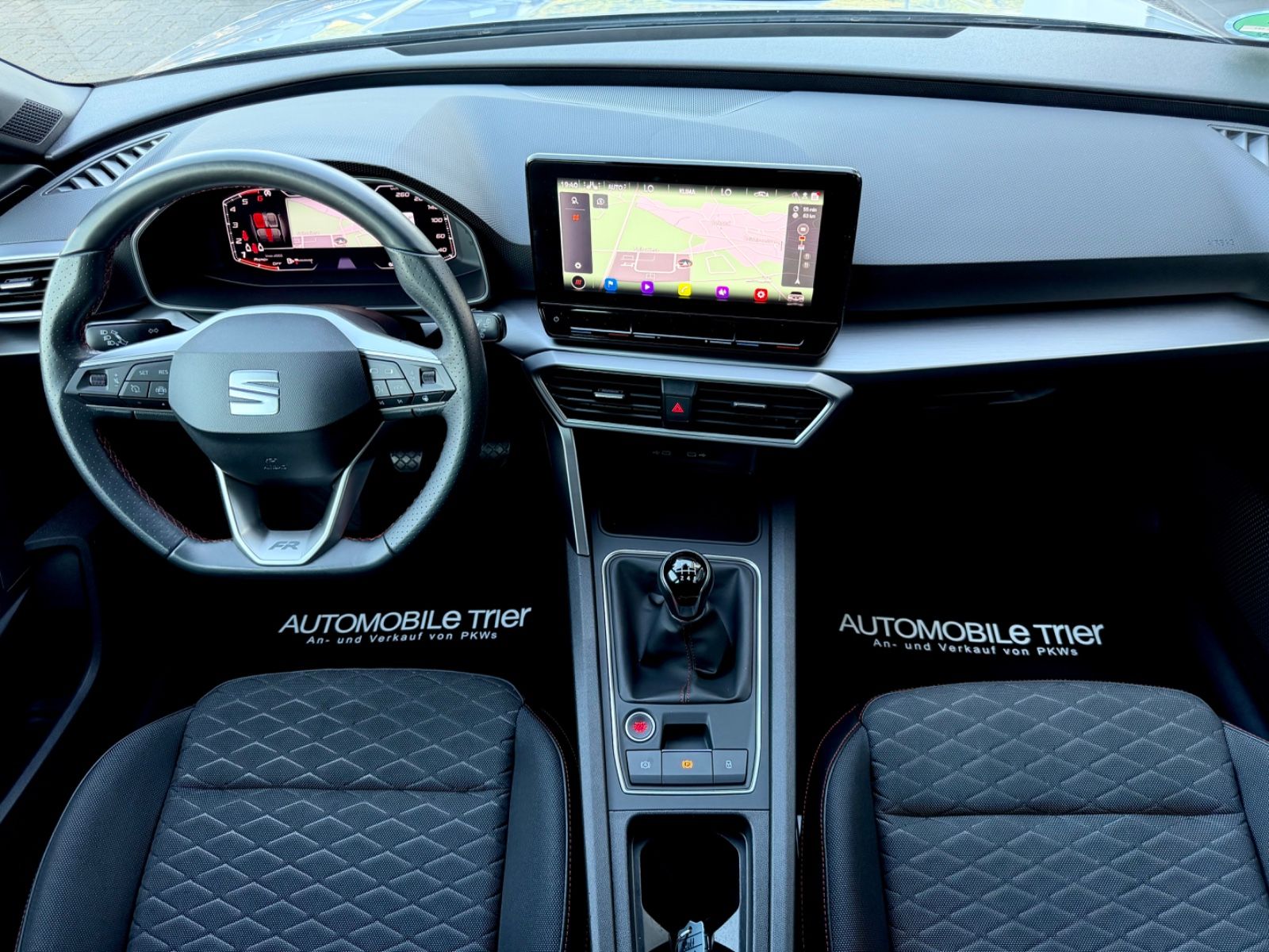 Seat Leon FR 2.0 TDI /NAVI/LED/LHZ/PDC/GARANTIE/ - Bild 10 Seat Leon FR 2.0 TDI /NAVI/LED/LHZ/PDC/GARANTIE/ in Silber als Limousine - Fahrzeugfoto 10