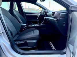 Seat Leon FR 2.0 TDI /NAVI/LED/LHZ/PDC/GARANTIE/ in Silber als Limousine - Fahrzeugfoto 12