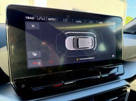 Seat Leon FR 2.0 TDI /NAVI/LED/LHZ/PDC/GARANTIE/ in Silber als Limousine - Fahrzeugfoto 15