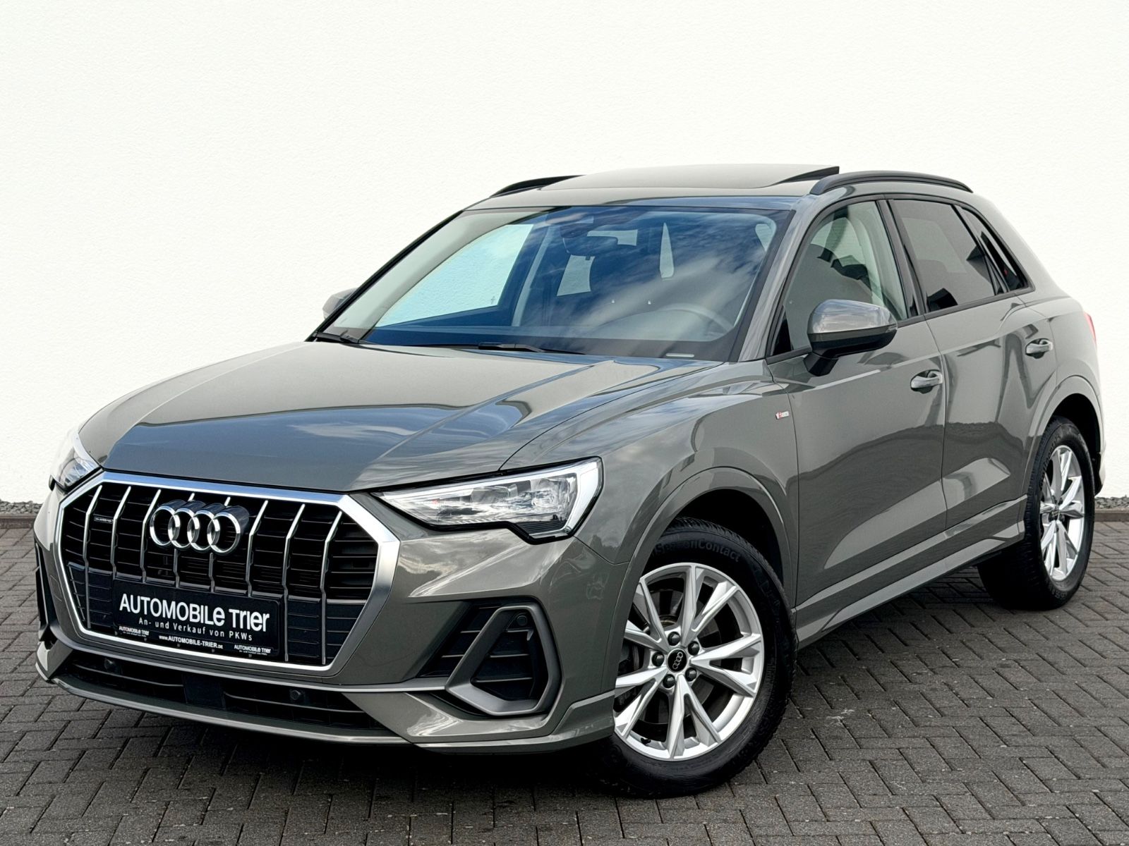 Audi Q3 40 TFSI quattro S line /NAVI/LED/PANO/1.HAND/ als SUV/Geländewagen/Pickup - Fahrzeugfoto 1