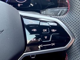 Volkswagen Golf 8 Lim. GTI /NAVI/LED/PDC/1.HAND/GARANTIE/ in Weiß als Limousine - Fahrzeugfoto 16
