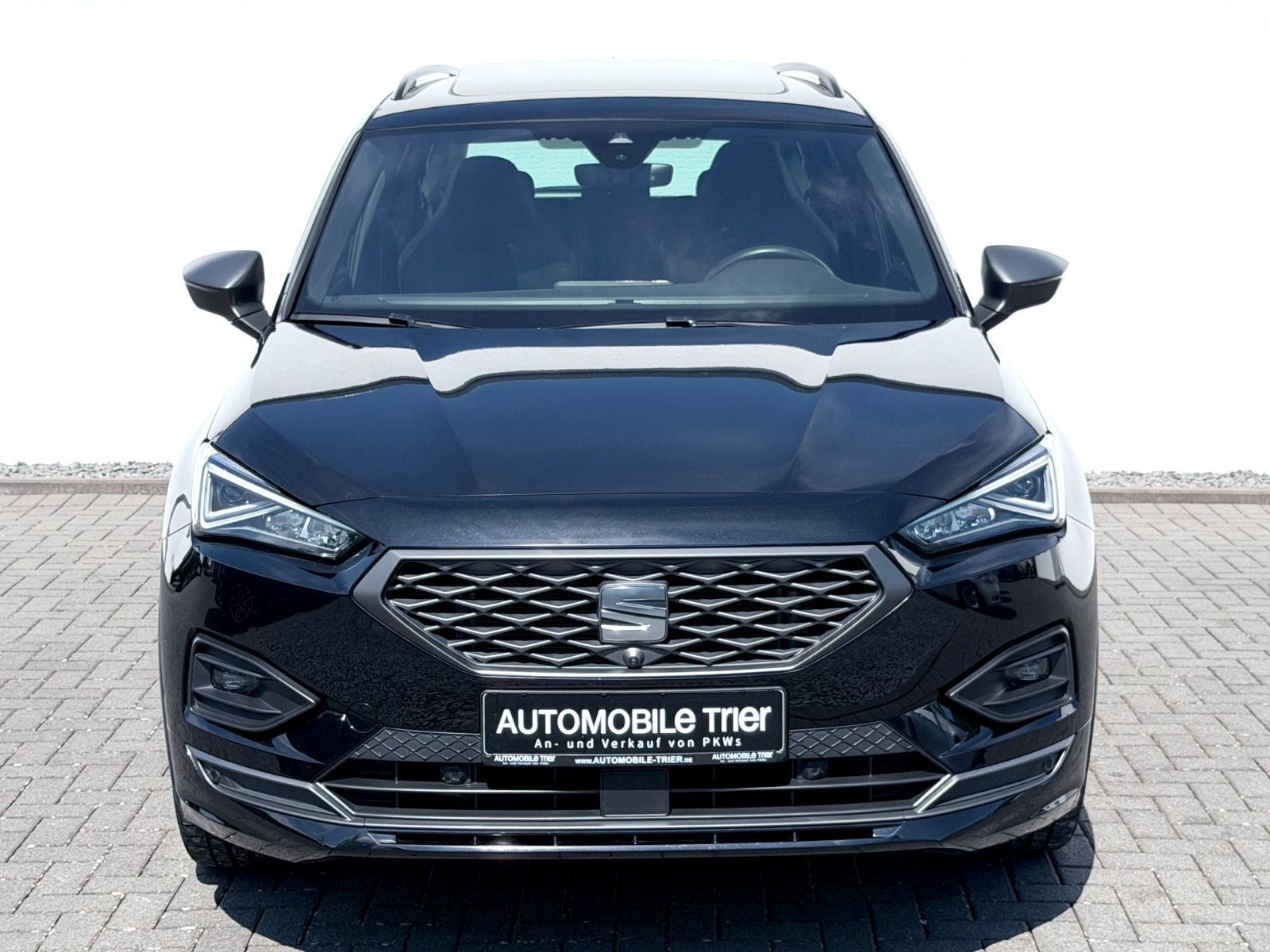 Seat Tarraco FR 2.0 TDI DSG 4Drive/LED/ACC/AHK/360CAM - Bild 2 Seat Tarraco FR 2.0 TDI DSG 4Drive/LED/ACC/AHK/360CAM in DEEP BLACK als SUV/Geländewagen/Pickup - Fahrzeugfoto 2