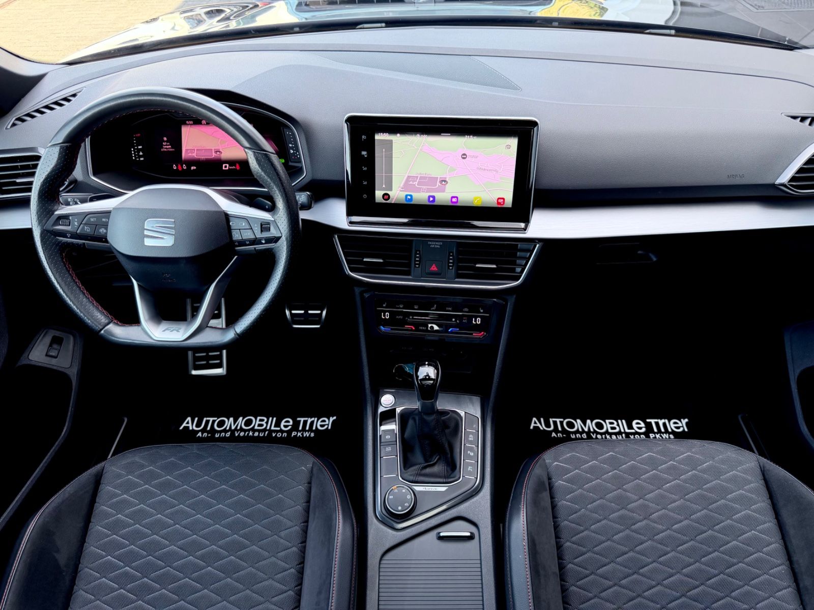Seat Tarraco FR 2.0 TDI DSG 4Drive/LED/ACC/AHK/360CAM - Bild 11 Seat Tarraco FR 2.0 TDI DSG 4Drive/LED/ACC/AHK/360CAM in DEEP BLACK als SUV/Geländewagen/Pickup - Fahrzeugfoto 11
