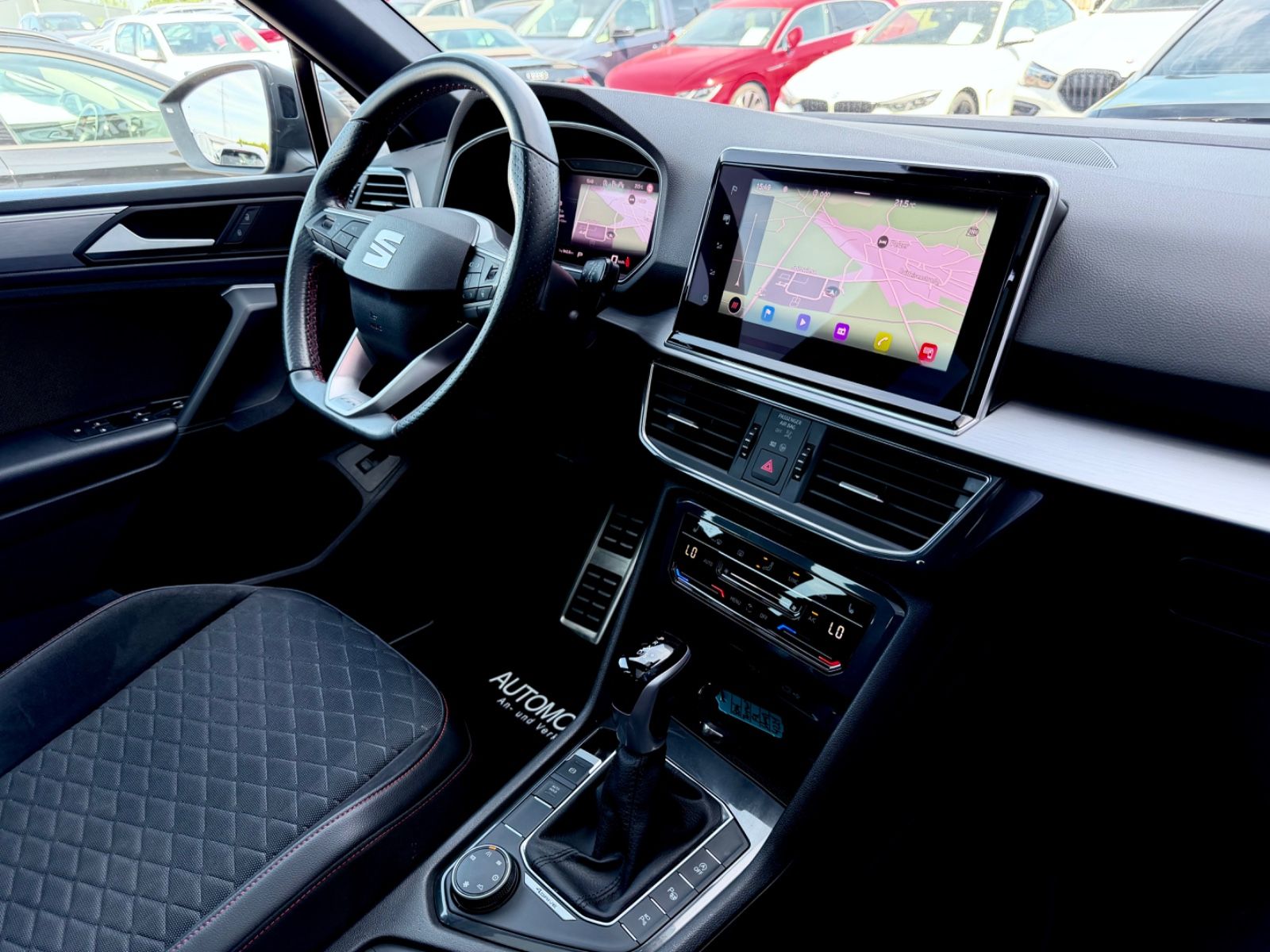Seat Tarraco FR 2.0 TDI DSG 4Drive/LED/ACC/AHK/360CAM - Bild 12 Seat Tarraco FR 2.0 TDI DSG 4Drive/LED/ACC/AHK/360CAM in DEEP BLACK als SUV/Geländewagen/Pickup - Fahrzeugfoto 12