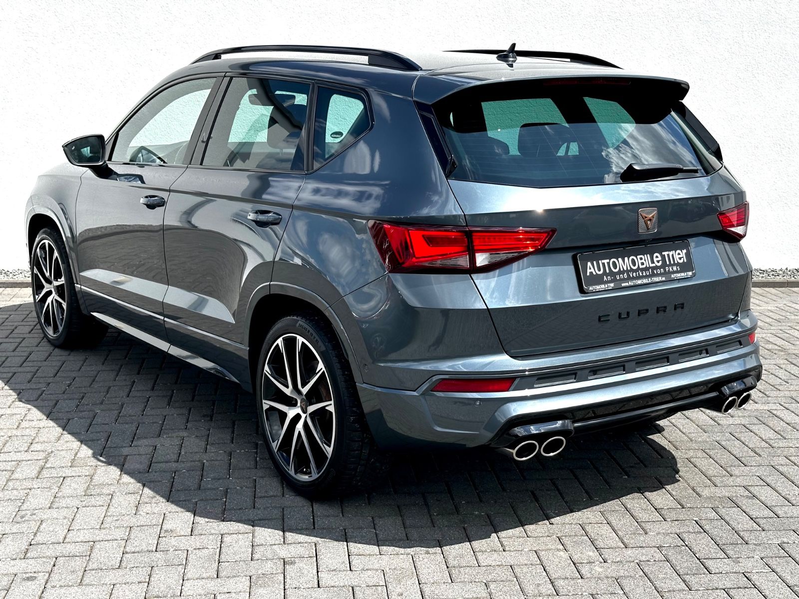 Cupra Ateca VZ 2.0 TSI DSG 4Drive /NAVI/LED/ACC/360CAM - Bild 7 Cupra Ateca VZ 2.0 TSI DSG 4Drive /NAVI/LED/ACC/360CAM in RODIUM GRAU als SUV/Geländewagen/Pickup - Fahrzeugfoto 7