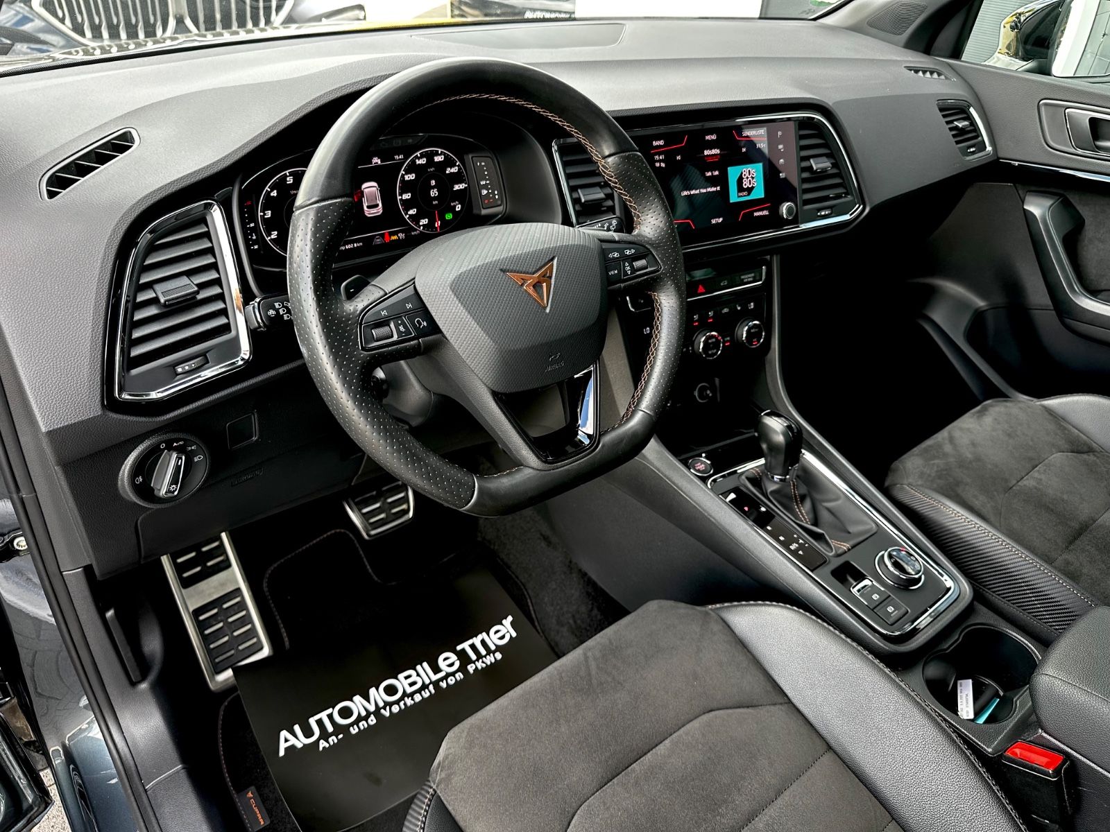 Cupra Ateca VZ 2.0 TSI DSG 4Drive /NAVI/LED/ACC/360CAM - Bild 9 Cupra Ateca VZ 2.0 TSI DSG 4Drive /NAVI/LED/ACC/360CAM in RODIUM GRAU als SUV/Geländewagen/Pickup - Fahrzeugfoto 9