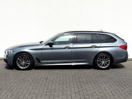 BMW 530i Touring M Sport Paket/NAVI/LED/CAM/GARANTIE in Blau als Kombi - Fahrzeugfoto 8