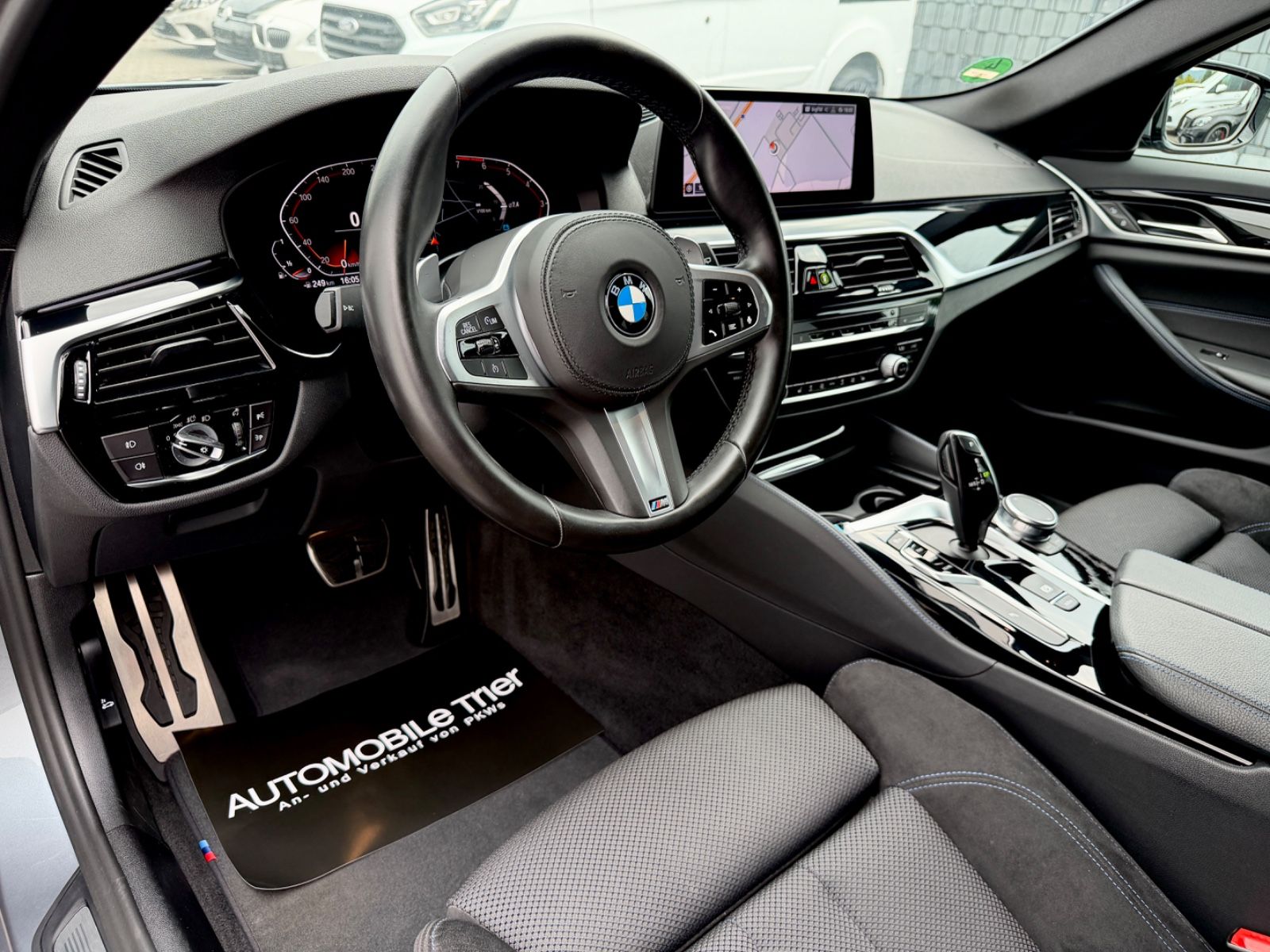 BMW 530i Touring M Sport Paket/NAVI/LED/CAM/GARANTIE - Bild 13 BMW 530i Touring M Sport Paket/NAVI/LED/CAM/GARANTIE in BLUESTONE als Kombi - Fahrzeugfoto 13