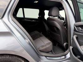 BMW 530i Touring M Sport Paket/NAVI/LED/CAM/GARANTIE in Blau als Kombi - Fahrzeugfoto 15