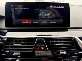 BMW 530i Touring M Sport Paket/NAVI/LED/CAM/GARANTIE in Blau als Kombi - Fahrzeugfoto 25