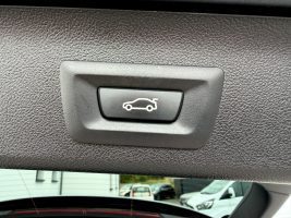 BMW 530i Touring M Sport Paket/NAVI/LED/CAM/GARANTIE in Blau als Kombi - Fahrzeugfoto 26