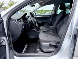 Skoda Octavia Combi 1.5 TSI DSG /NAVI/LED/ACC/CARPLAY/ in Silber als Kombi - Fahrzeugfoto 9