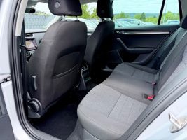 Skoda Octavia Combi 1.5 TSI DSG /NAVI/LED/ACC/CARPLAY/ in Silber als Kombi - Fahrzeugfoto 14