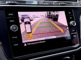 Volkswagen Tiguan R-Line 2.0 TDI DSG 4M /IQ LIGHT/20''/AHK/ in Grau als SUV/Geländewagen/Pickup - Fahrzeugfoto 16