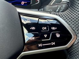 Volkswagen Tiguan R-Line 2.0 TDI DSG 4M /IQ LIGHT/20''/AHK/ in Grau als SUV/Geländewagen/Pickup - Fahrzeugfoto 19