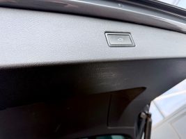 Volkswagen Tiguan R-Line 2.0 TDI DSG 4M /IQ LIGHT/20''/AHK/ in Grau als SUV/Geländewagen/Pickup - Fahrzeugfoto 20