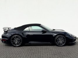 Porsche 911 Turbo S Cabriolet/LIFT/KERAMIK/BOSE/GARANTIE in Schwarz als Cabrio/Roadster - Fahrzeugfoto 24
