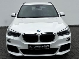 BMW X1 xDrive 20i M Sport Paket/LED/HUD/CAM/GARANTIE in Weiß als SUV/Geländewagen/Pickup - Fahrzeugfoto 2