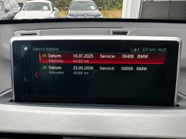 BMW X1 xDrive 20i M Sport Paket/LED/HUD/CAM/GARANTIE in Weiß als SUV/Geländewagen/Pickup - Fahrzeugfoto 19
