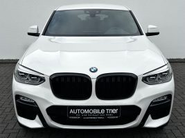 BMW X4 30d xDrive M Sport Paket in Weiß als SUV/Geländewagen/Pickup - Fahrzeugfoto 2