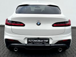 BMW X4 30d xDrive M Sport Paket in Weiß als SUV/Geländewagen/Pickup - Fahrzeugfoto 6