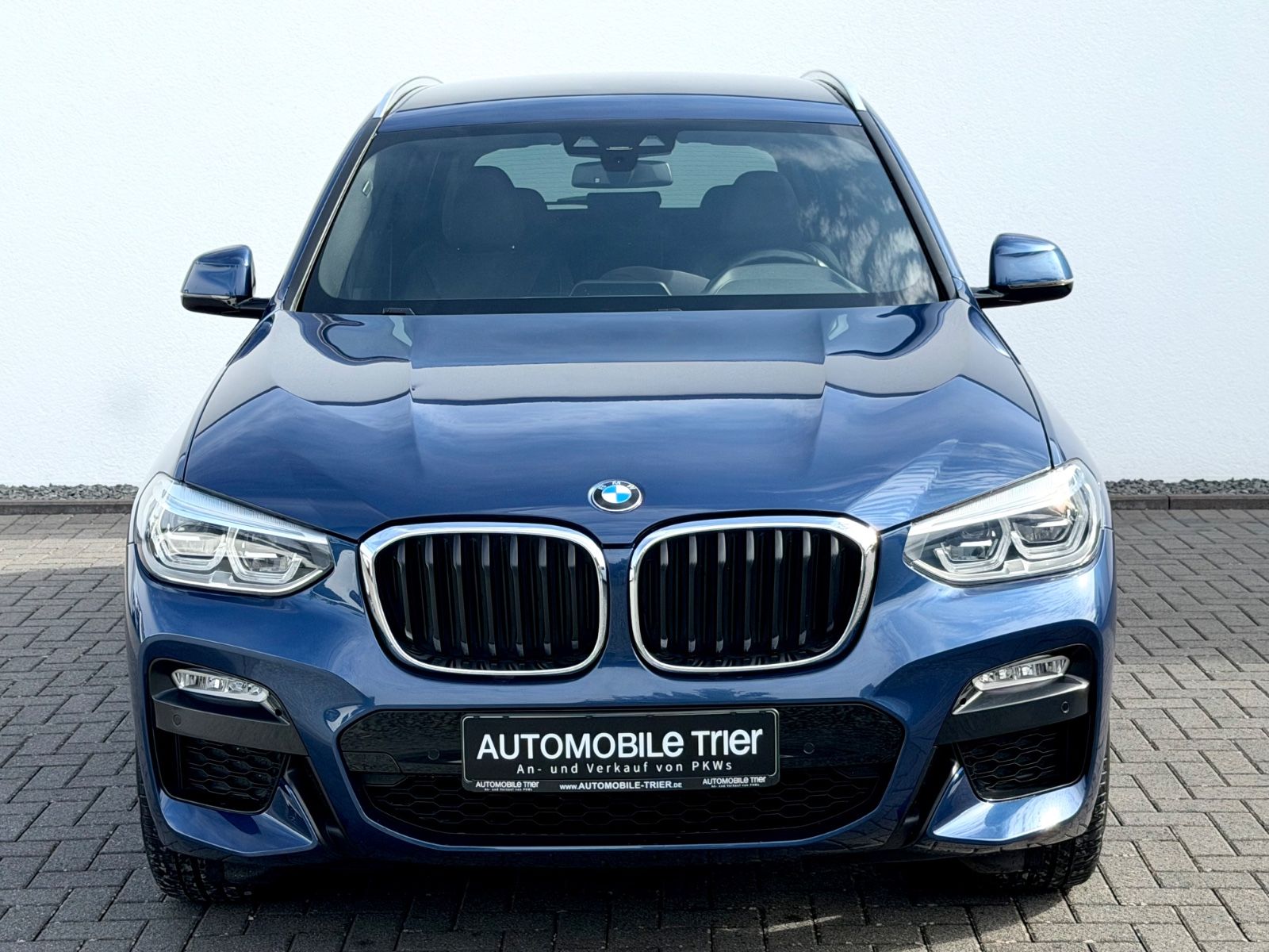 BMW X3 xDrive 20d M Sport Paket /NAVI/LED/CAM/GARANT - Bild 2 BMW X3 xDrive 20d M Sport Paket /NAVI/LED/CAM/GARANT in PHYTONICBLAU als SUV/Geländewagen/Pickup - Fahrzeugfoto 2