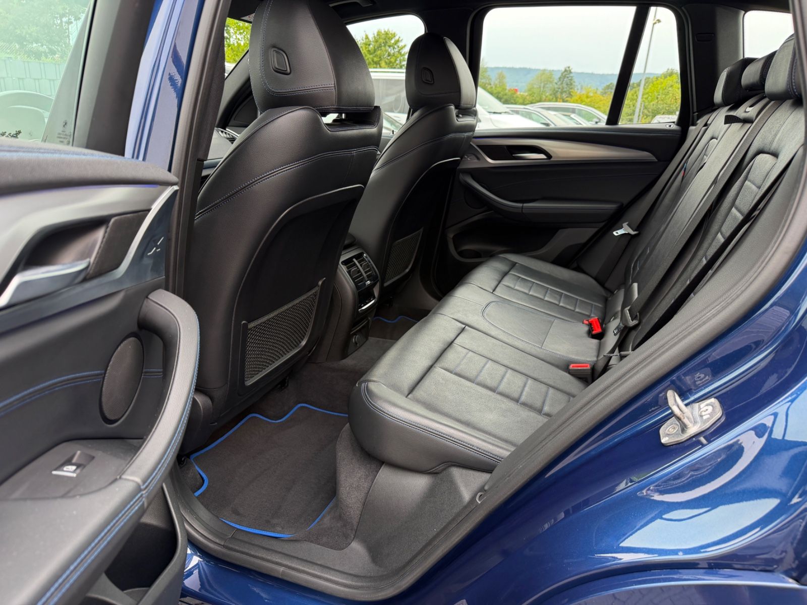 BMW X3 xDrive 20d M Sport Paket /NAVI/LED/CAM/GARANT - Bild 14 BMW X3 xDrive 20d M Sport Paket /NAVI/LED/CAM/GARANT in PHYTONICBLAU als SUV/Geländewagen/Pickup - Fahrzeugfoto 14