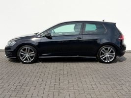 Volkswagen Golf 7 1.4 TSI R Line/NAVI/BI-XENON/PDC/GARANTIE in Schwarz als Kleinwagen - Fahrzeugfoto 8