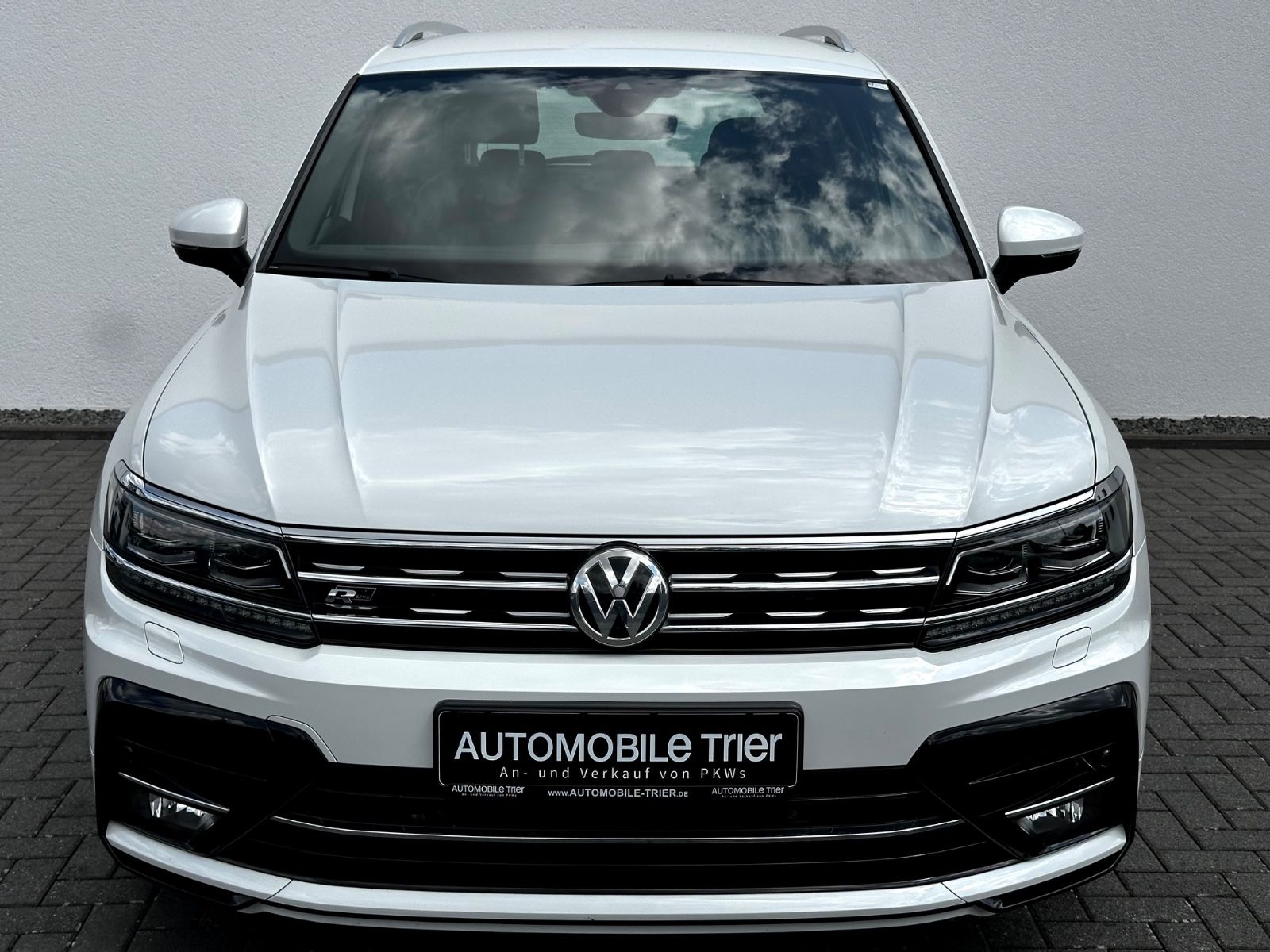 Volkswagen Tiguan R line 2.0 TSI DSG 4Motion /LED/ACC/AHK/ - Bild 2 Volkswagen Tiguan R line 2.0 TSI DSG 4Motion /LED/ACC/AHK/ in ORYXWEISS als SUV/Geländewagen/Pickup - Fahrzeugfoto 2