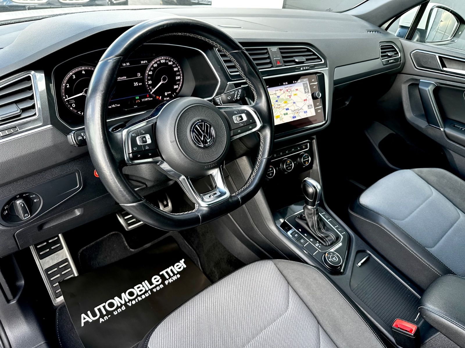 Volkswagen Tiguan R line 2.0 TSI DSG 4Motion /LED/ACC/AHK/ - Bild 13 Volkswagen Tiguan R line 2.0 TSI DSG 4Motion /LED/ACC/AHK/ in ORYXWEISS als SUV/Geländewagen/Pickup - Fahrzeugfoto 13