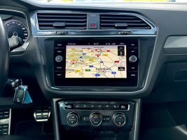 Volkswagen Tiguan R line 2.0 TSI DSG 4Motion /LED/ACC/AHK/ in Weiß als SUV/Geländewagen/Pickup - Fahrzeugfoto 17