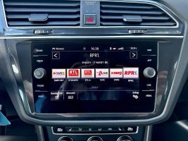 Volkswagen Tiguan R line 2.0 TSI DSG 4Motion /LED/ACC/AHK/ in Weiß als SUV/Geländewagen/Pickup - Fahrzeugfoto 18