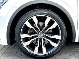 Volkswagen Tiguan R line 2.0 TSI DSG 4Motion /LED/ACC/AHK/ in Weiß als SUV/Geländewagen/Pickup - Fahrzeugfoto 31