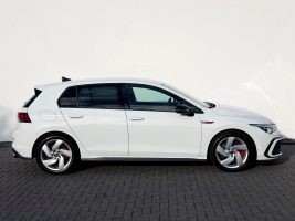 Volkswagen Golf 8 Lim. GTI /DSG/NAVI/LED/1.HAND/GARANTIE/ in Weiß als Limousine - Fahrzeugfoto 4
