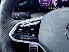 Volkswagen Golf 8 Lim. GTI /DSG/NAVI/LED/1.HAND/GARANTIE/ in Weiß als Limousine - Fahrzeugfoto 15