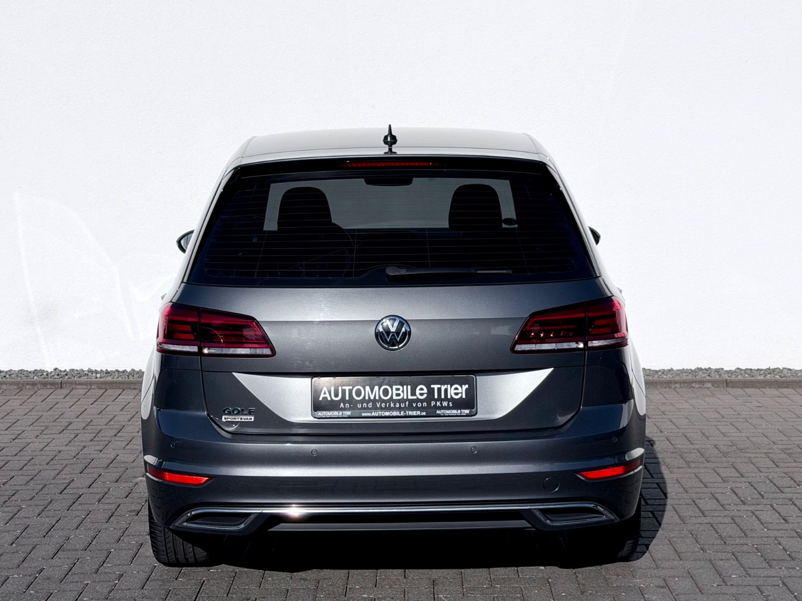 Volkswagen Golf Sportsvan Highline 1.5 TSI DSG /GARANTIE/ - Bild 5 Volkswagen Golf Sportsvan Highline 1.5 TSI DSG /GARANTIE/ in INDIUMGRAU als Van/Minibus - Fahrzeugfoto 5