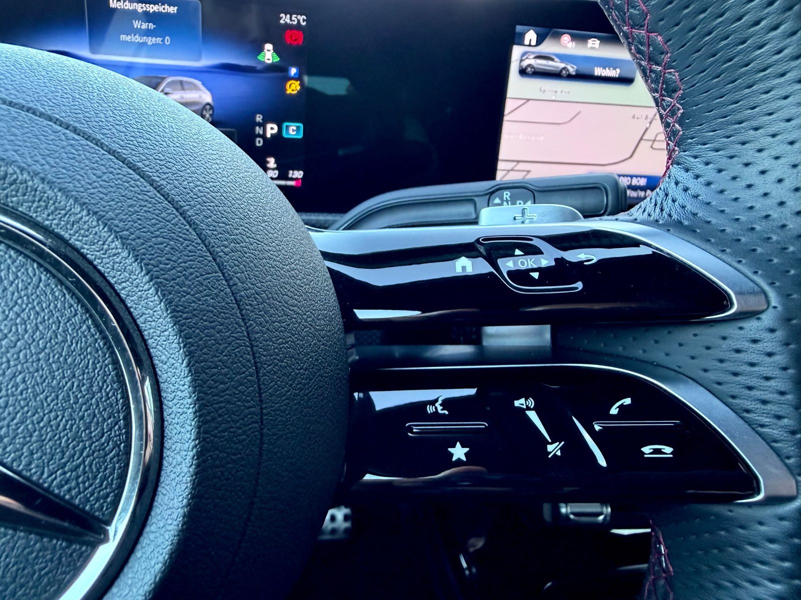 Mercedes-Benz A 220d Amg Line /NAVI/LED/CAM/BURMESTER/1.HAND/ - Bild 15 Mercedes-Benz A 220d Amg Line /NAVI/LED/CAM/BURMESTER/1.HAND/ in MOUNTAINGRAU als Limousine - Fahrzeugfoto 15