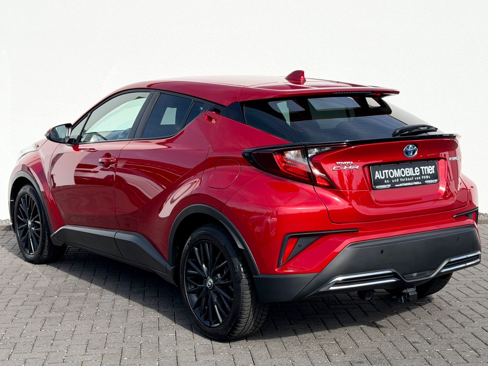 Toyota C-HR Hybrid Black Edition /ACC/CAM/AHK/GARANTIE/ - Bild 7 Toyota C-HR Hybrid Black Edition /ACC/CAM/AHK/GARANTIE/ in Rot als SUV/Geländewagen/Pickup - Fahrzeugfoto 7