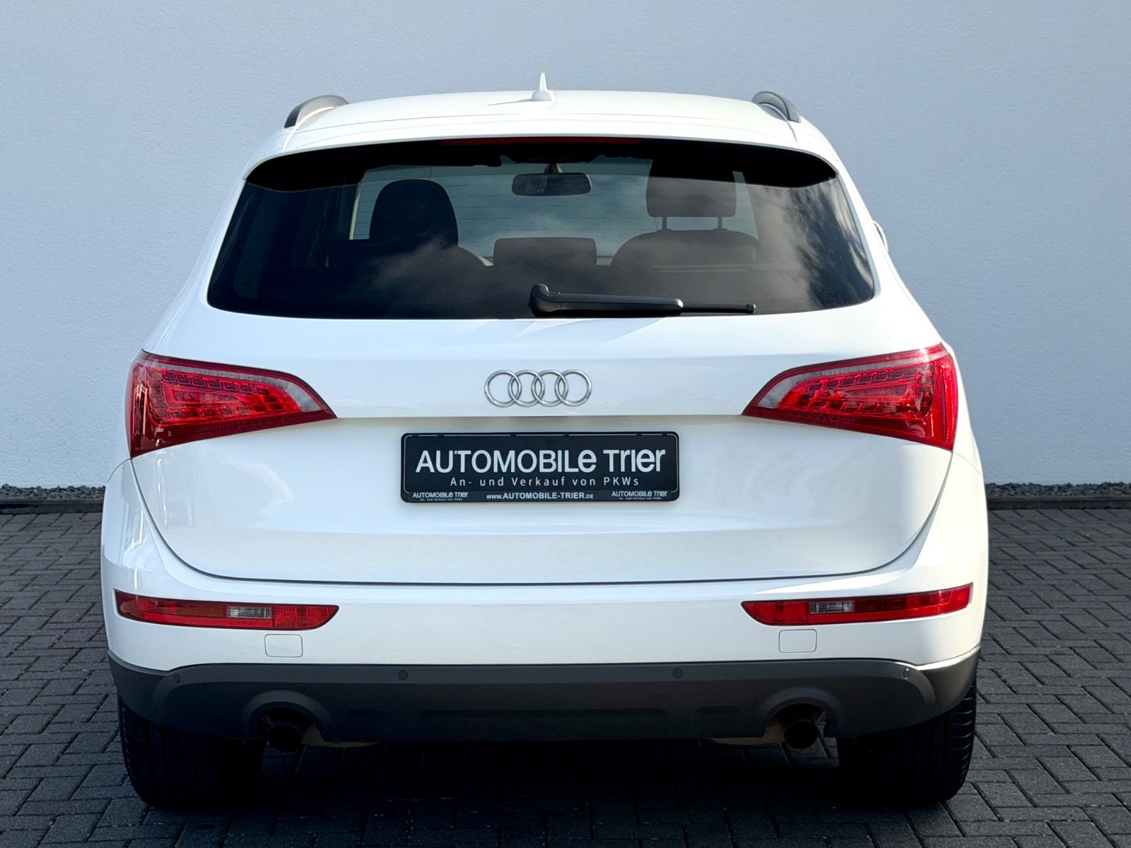 Audi Q5 2.0 TFSI quattro /NAVI/LED/PDC/GARANTIE/ - Bild 6 Audi Q5 2.0 TFSI quattro /NAVI/LED/PDC/GARANTIE/ in Weiß als SUV/Geländewagen/Pickup - Fahrzeugfoto 6