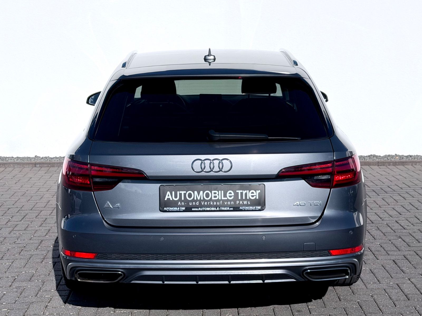 Audi A4 Avant 40 TDI S line /NAVI/LED/1.HAND/GARANTIE - Bild 6 Audi A4 Avant 40 TDI S line /NAVI/LED/1.HAND/GARANTIE in Monsungrau Metallic als Kombi - Fahrzeugfoto 6