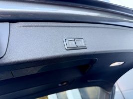 Audi A4 Avant 40 TDI S line /NAVI/LED/1.HAND/GARANTIE in Grau als Kombi - Fahrzeugfoto 18