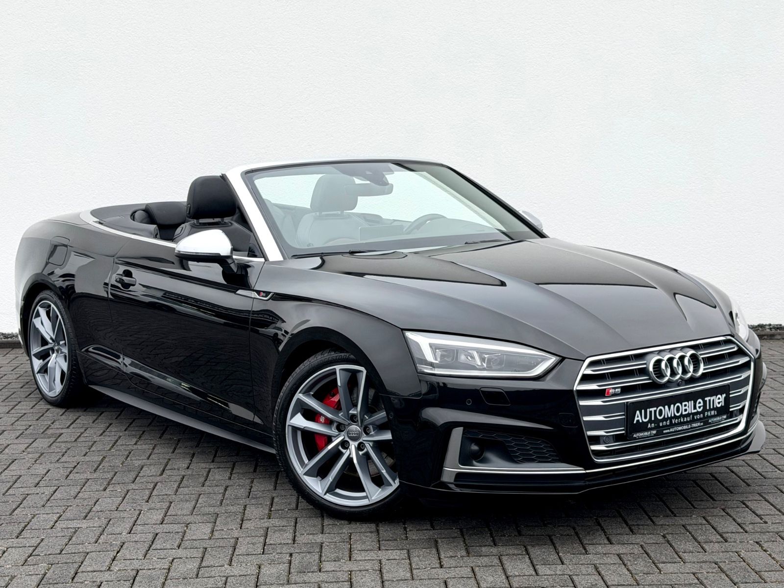Audi S5 Cabrio 3.0 TFSI quattro /HUD/ACC/B&O/360°CAM - Bild 3 Audi S5 Cabrio 3.0 TFSI quattro /HUD/ACC/B&O/360°CAM in MYTHOSSCHWARZ als Cabrio/Roadster - Fahrzeugfoto 3