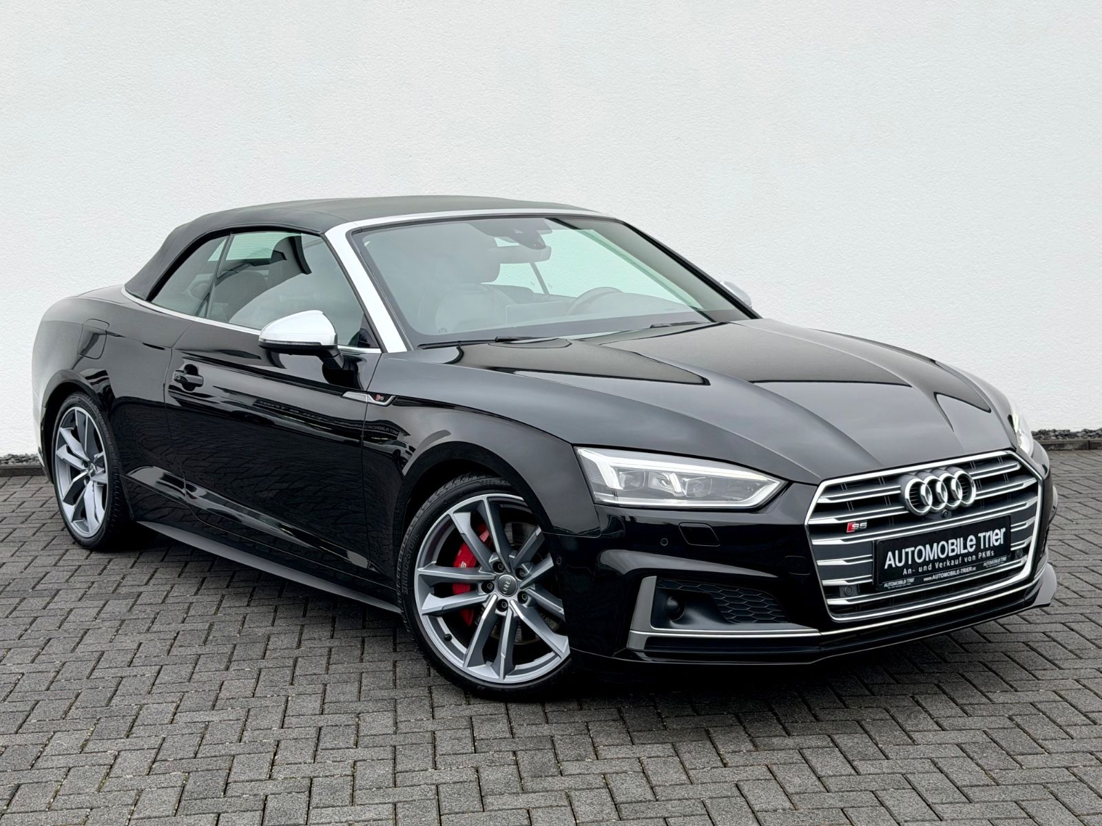 Audi S5 Cabrio 3.0 TFSI quattro /HUD/ACC/B&O/360°CAM - Bild 21 Audi S5 Cabrio 3.0 TFSI quattro /HUD/ACC/B&O/360°CAM in MYTHOSSCHWARZ als Cabrio/Roadster - Fahrzeugfoto 21