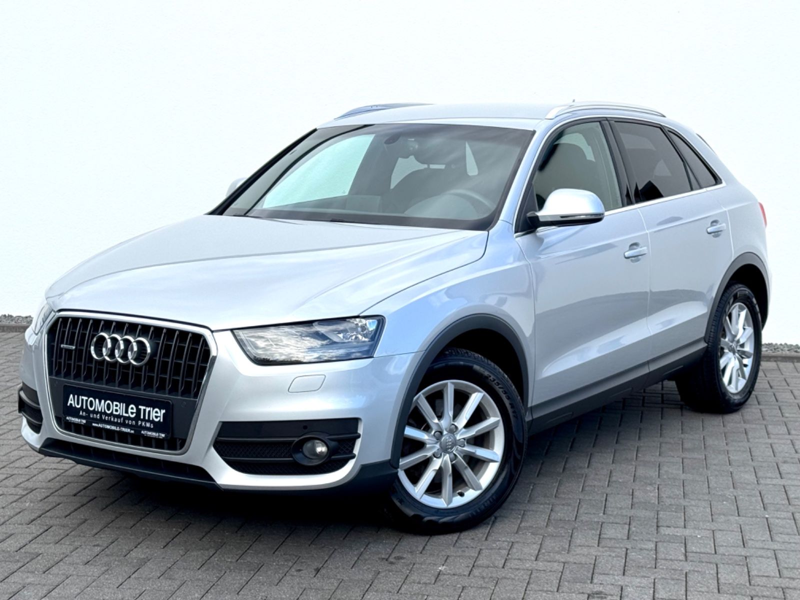Audi Q3 2.0 TDI quattro /NAVI/LEDER/PDC/GARANTIE