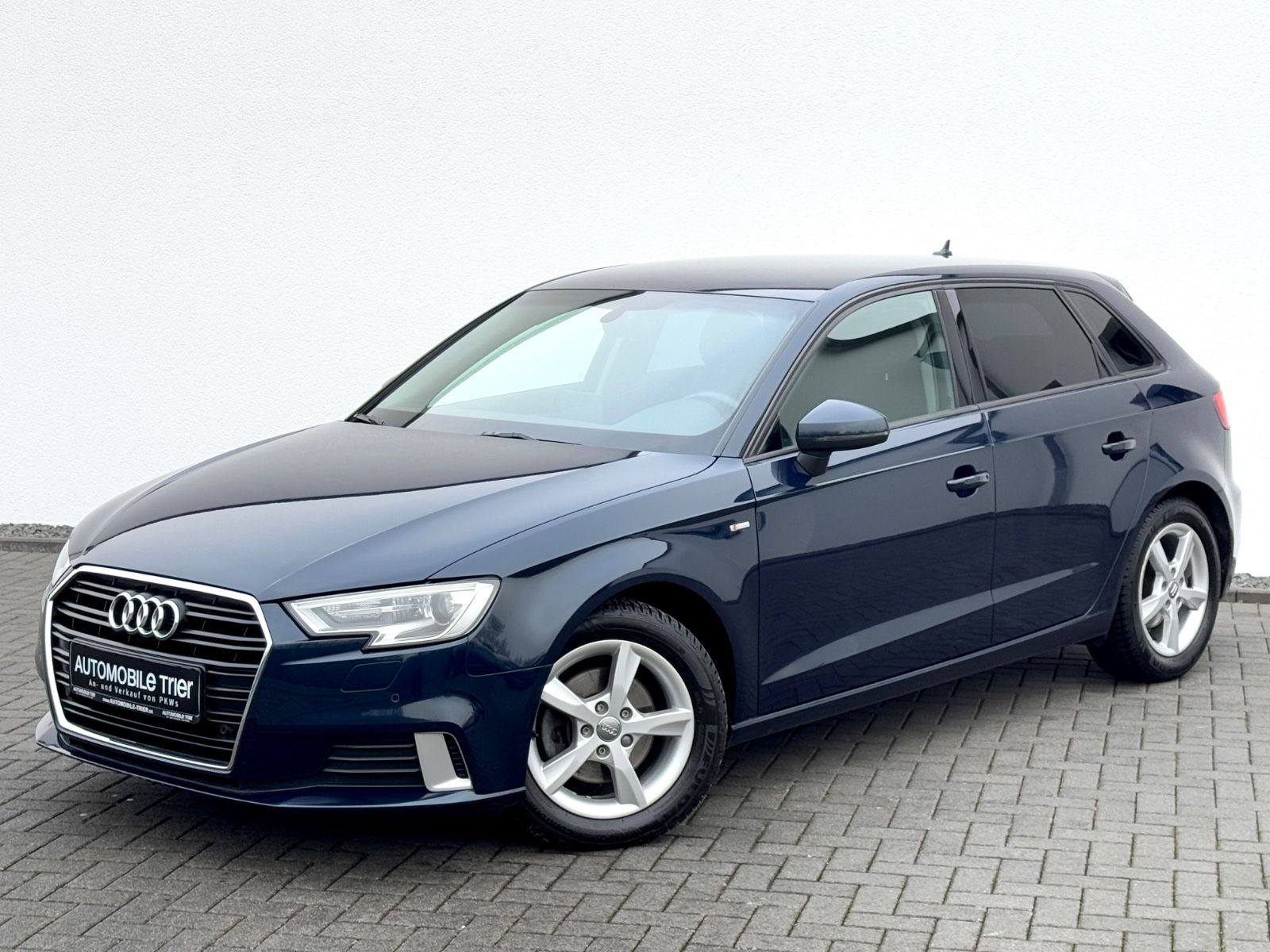 Audi A3 Sportback S line 1.6 TDI /NAVI/LED/PDC/