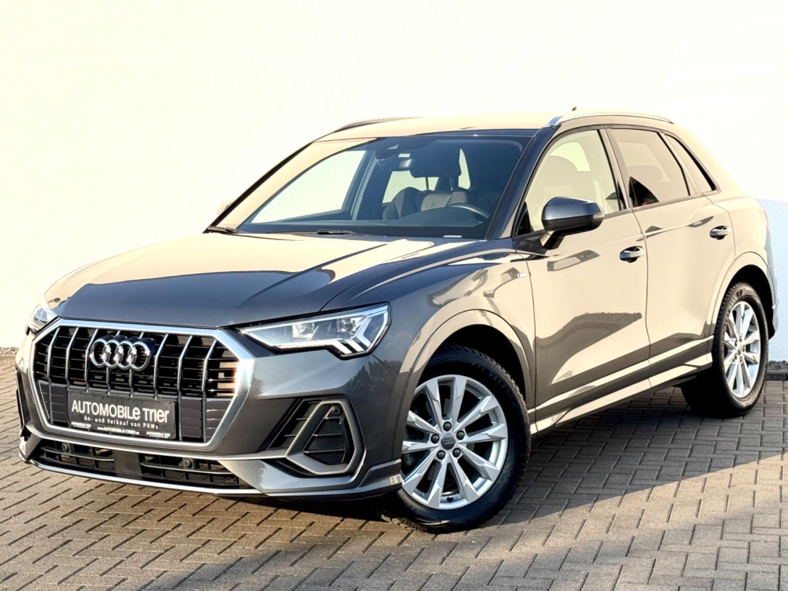 Audi Q3 35 TFSI S line Sport Plus Paket 1.Hand