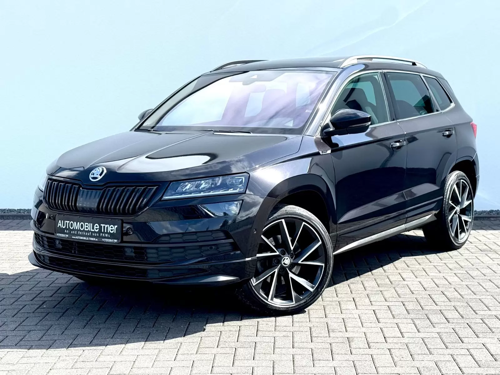 Skoda Karoq Sportline 2.0 TDI DSG 4×4/LED/PANO/CAM/AHK