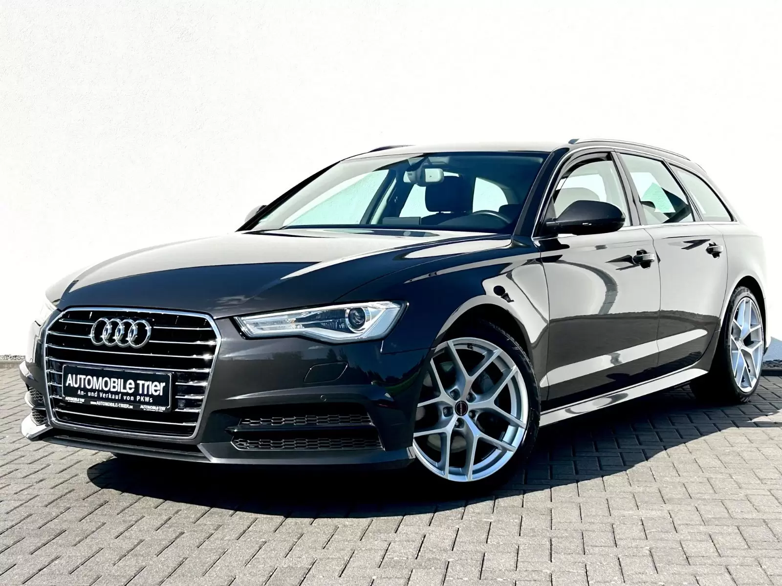 Audi A6 Avant 3.0 TDI sport / NAVI / LED / AHK /