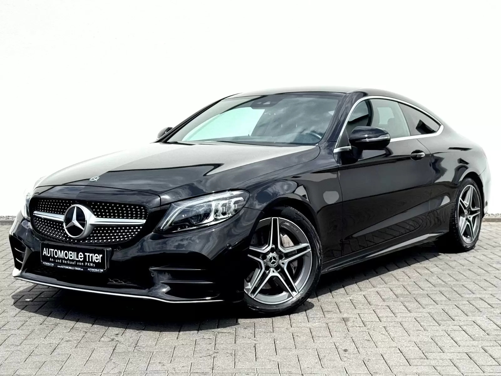 Mercedes-Benz C 300 Coupe / AMG LINE /MULITBEAM /360°CAM/