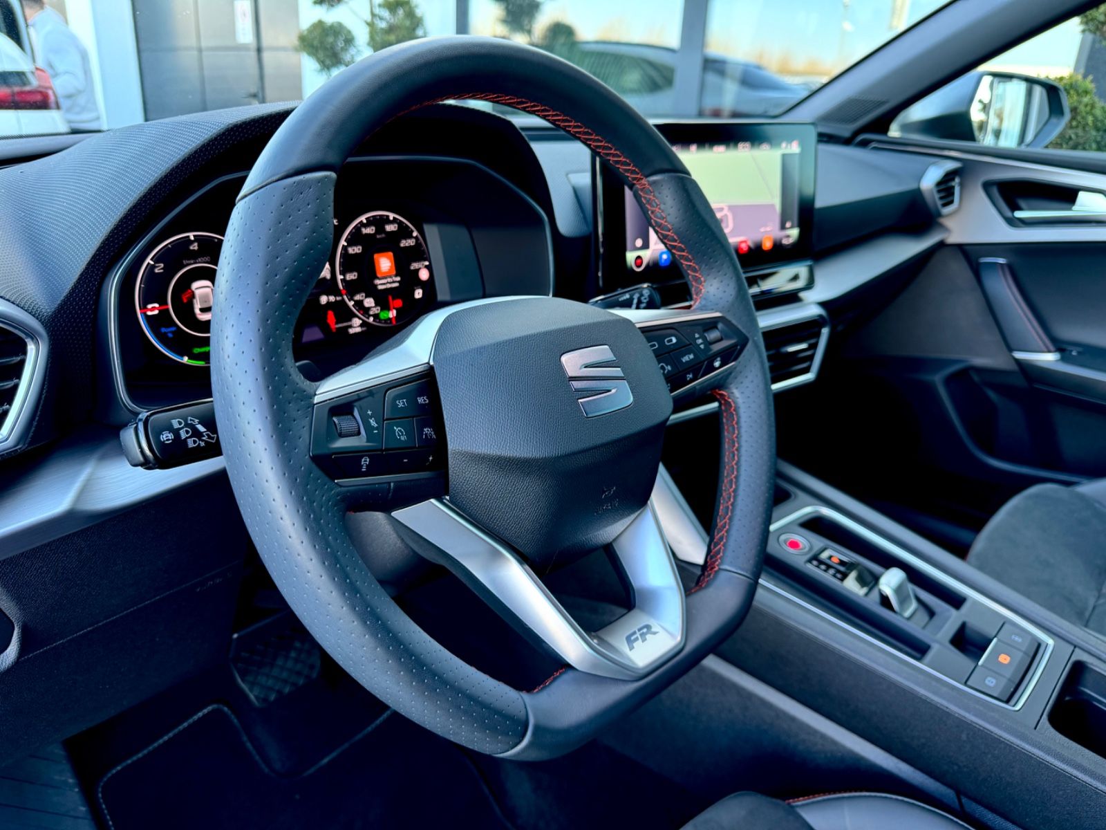 Bild 9 von 13 - Seat Leon - Gebrauchtwagen von Automobile Trier Seat Leon FR e-Hybrid, NAVI, LED, ACC, CAM, 1.HAND, GARANT